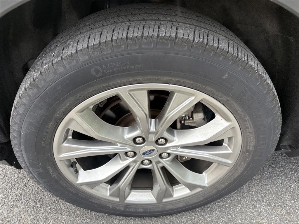 Used 2021 Forged Green Ford XLT image 12
