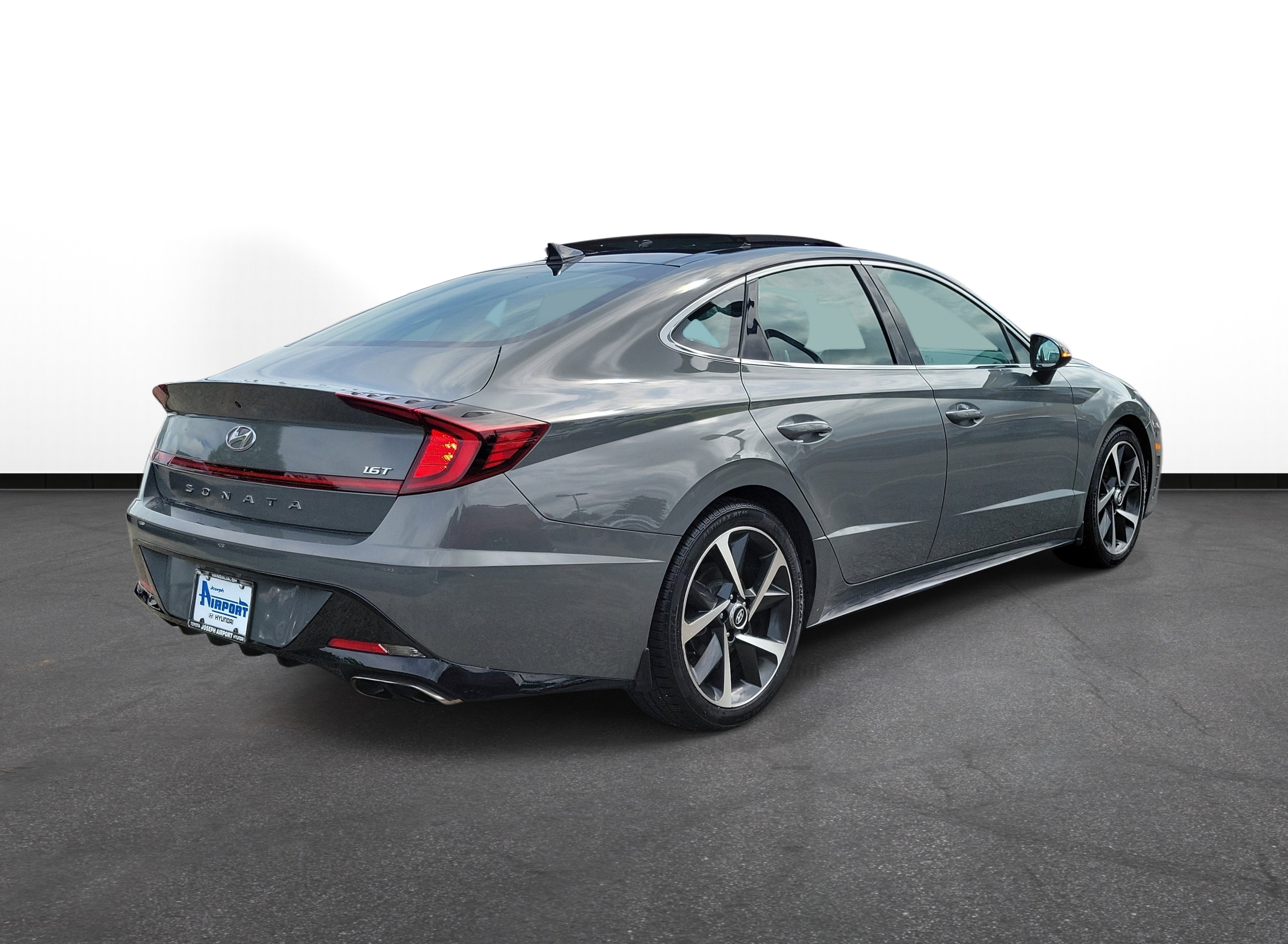 Used 2021 Hampton Gray Hyundai SEL Plus image 4