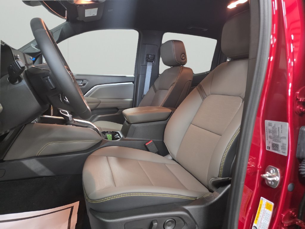 2026 Chevrolet Colorado ZR2 - Photo 14