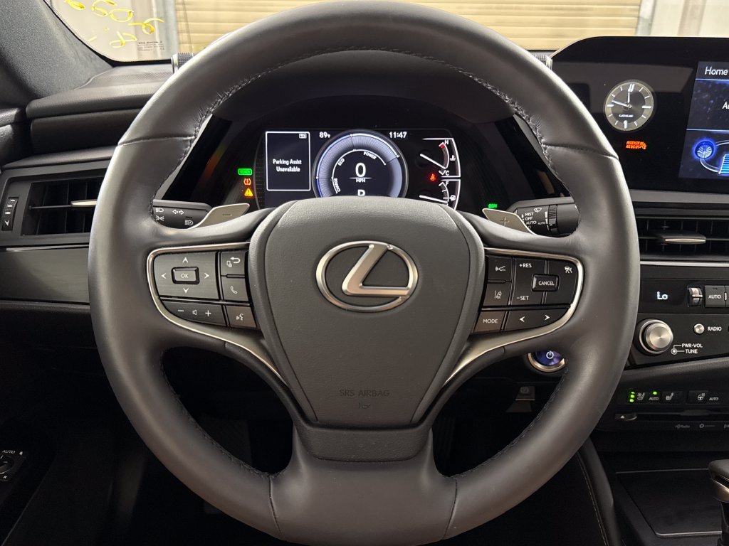 Used 2022 White Lexus 300h image 15