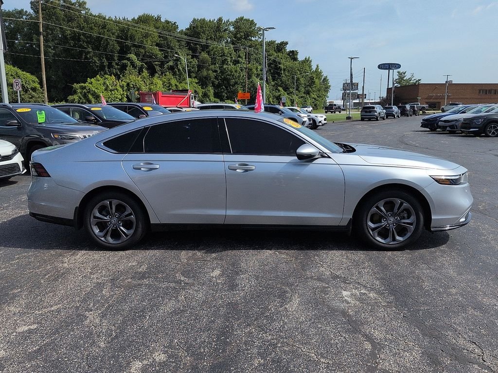 2024 Honda Accord Hybrid EX-L - Photo 2