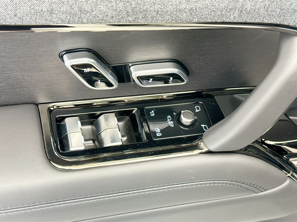 New 2026 Borasco Grey Land Rover Dynamic SE image 22