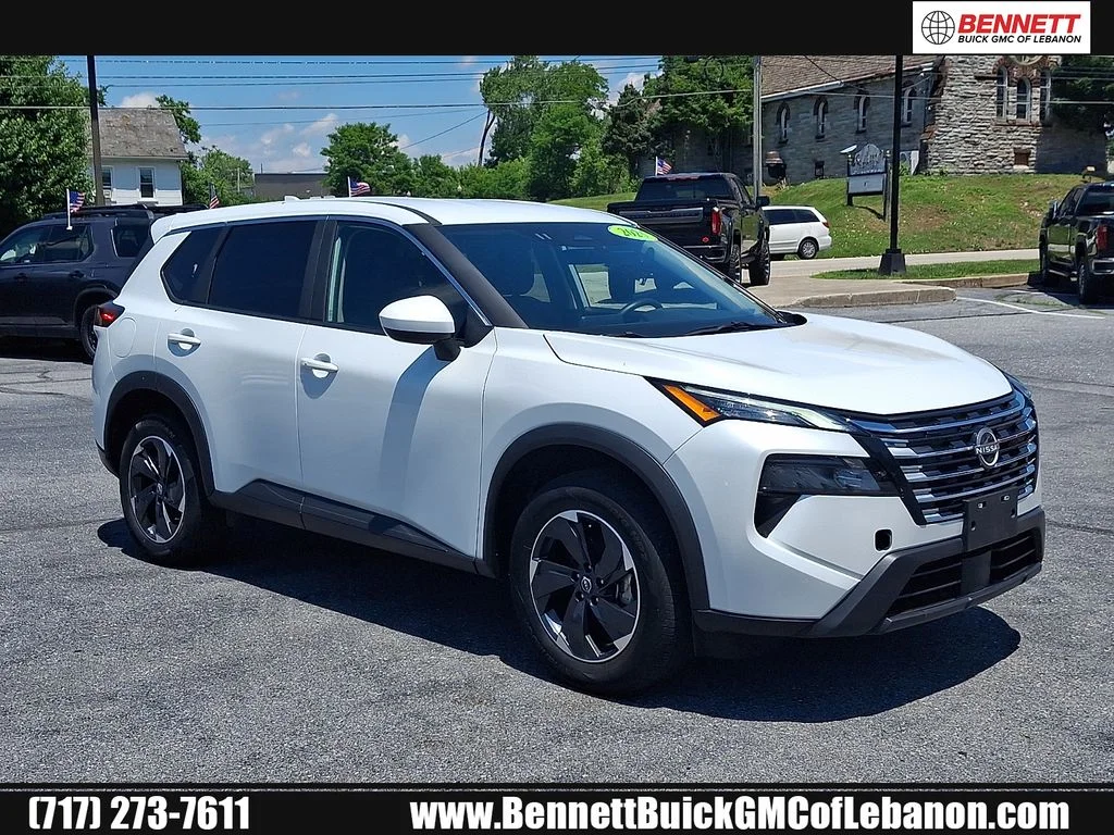 Used 2025 White Nissan SV image 1
