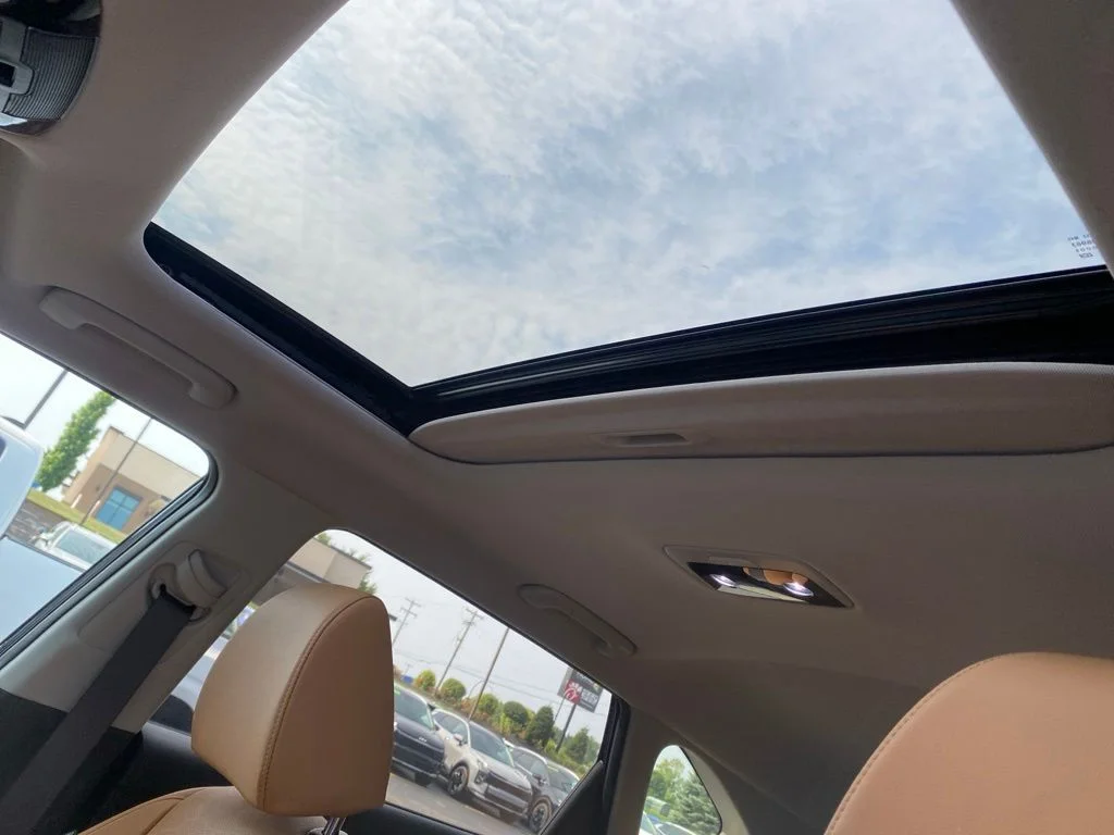 Used 2024 Dark Ocean Blue Kia SX image 9