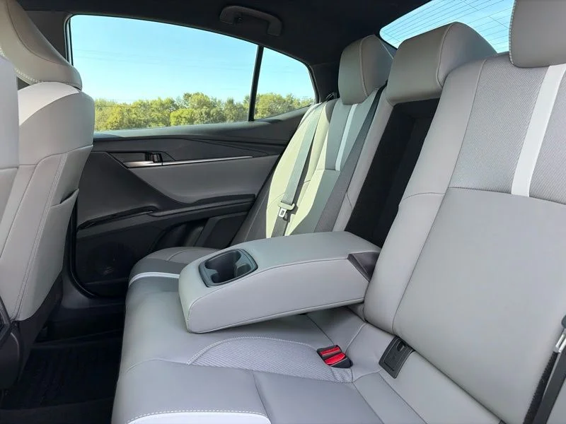 Used 2025  Toyota SE image 13