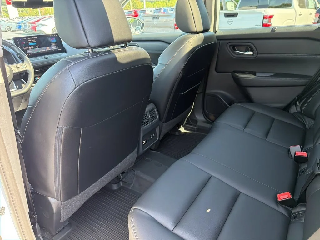 Used 2024 Qbe/everest Wh Nissan SL image 15