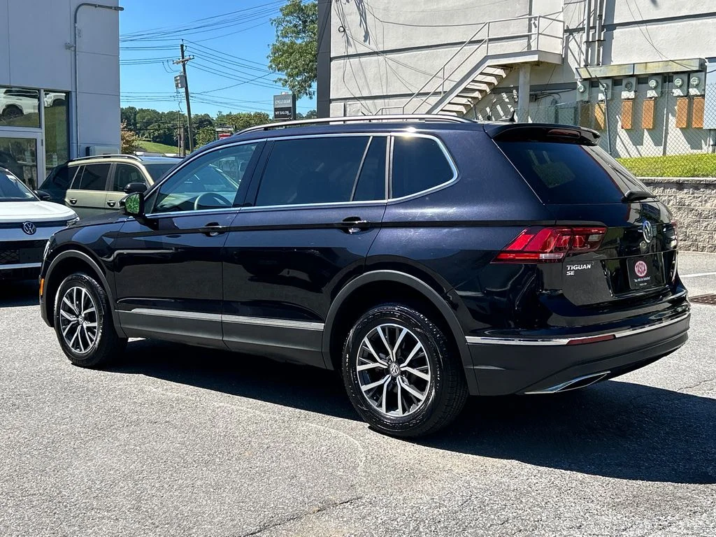 Used 2020 Black Volkswagen 2.0T SE image 4