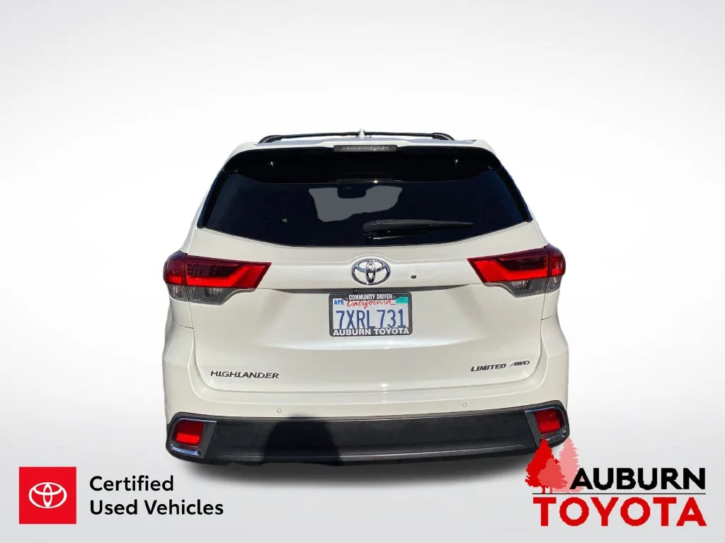 Certified Used 2017 Blizzard Pearl Toyota Limited Platinum image 7