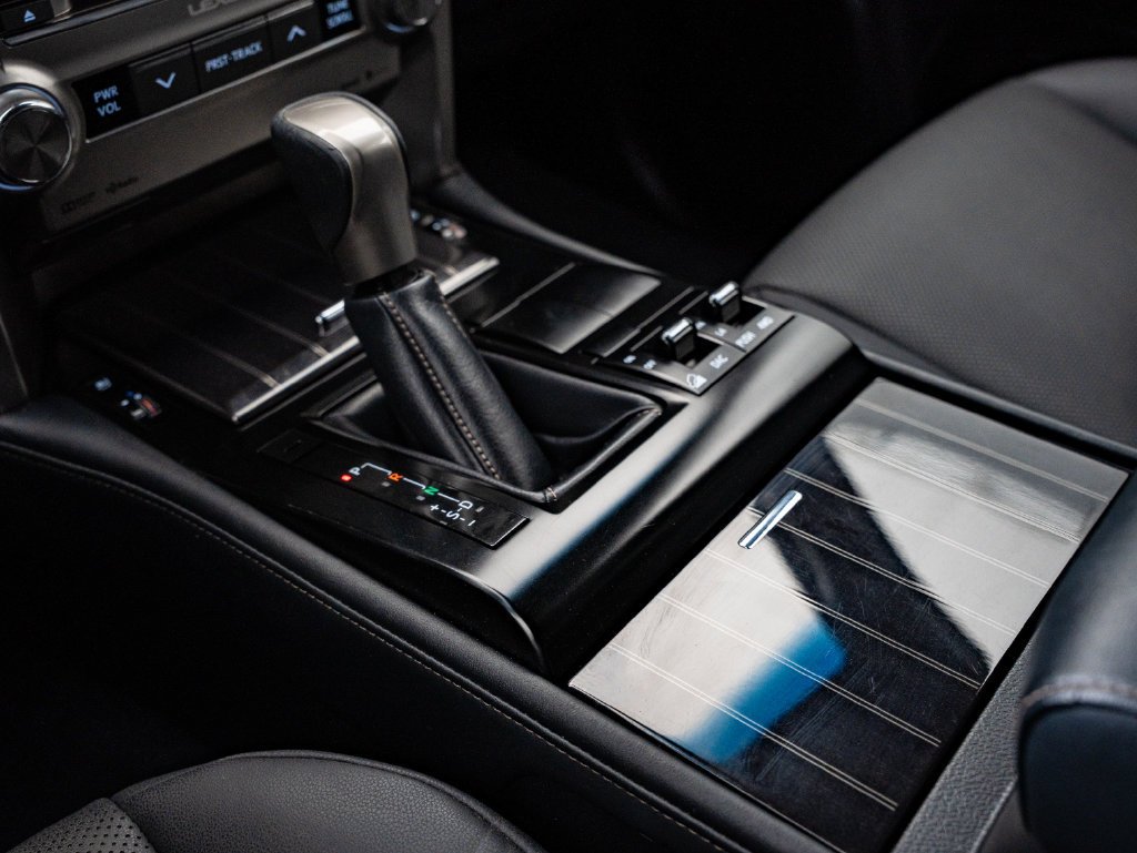 Used 2021 Black Lexus 460 image 36