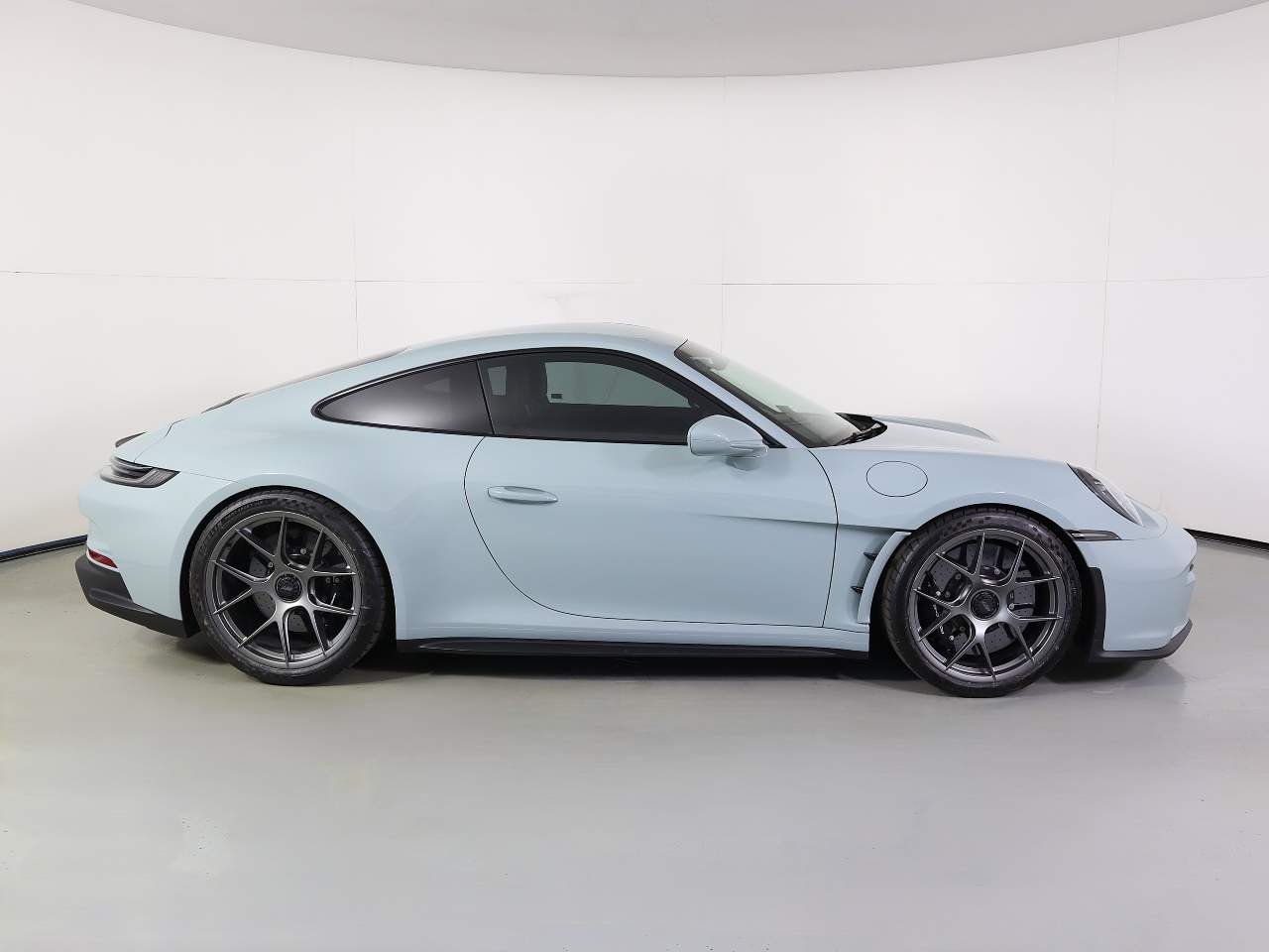 Certified Used 2024 Shade Green Metallic Porsche S/T image 8