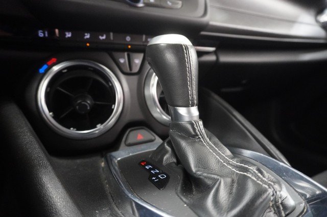 Used 2021  Chevrolet 1LS image 26