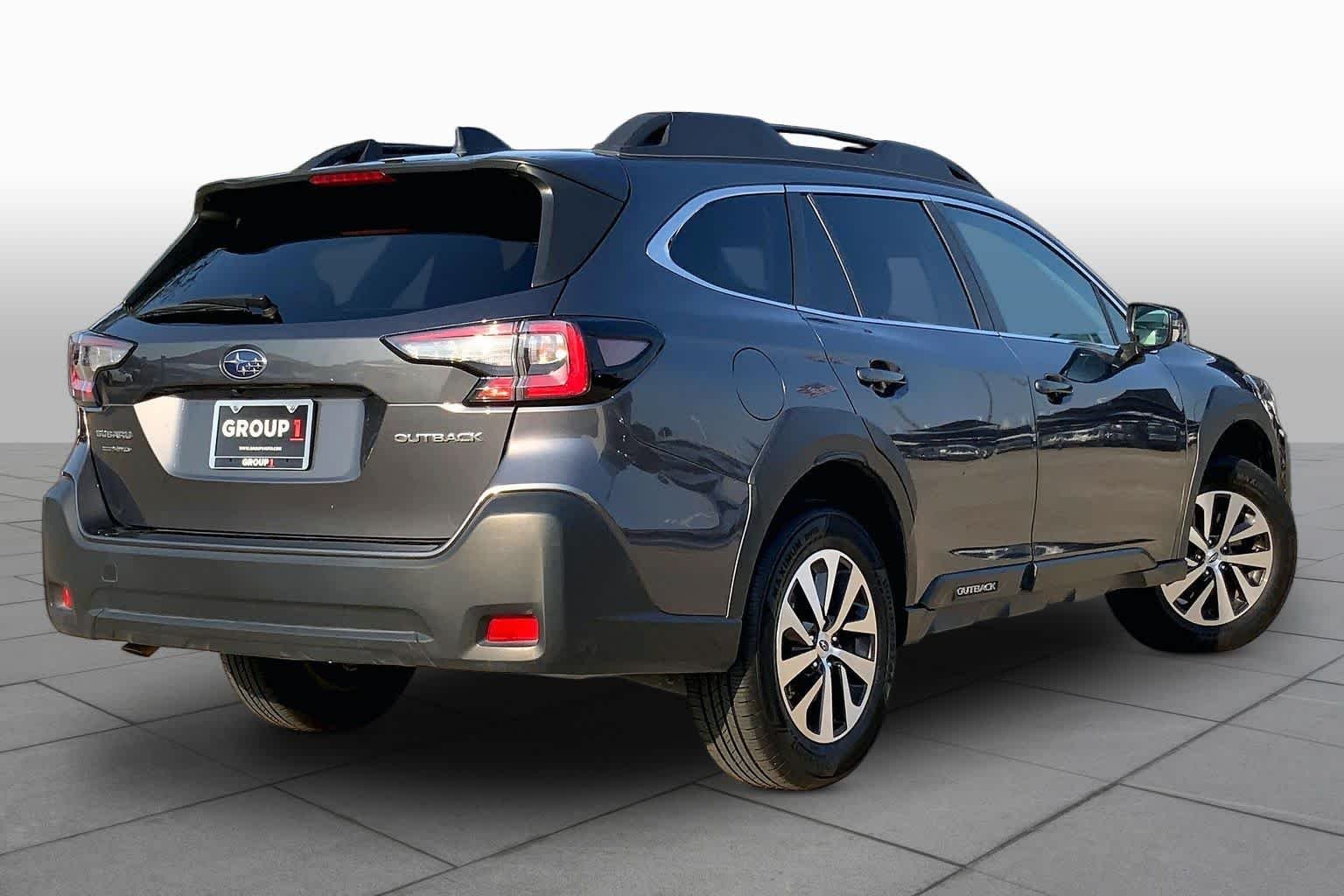 Used 2025 Magnetite Gray Metallic Subaru Premium image 13