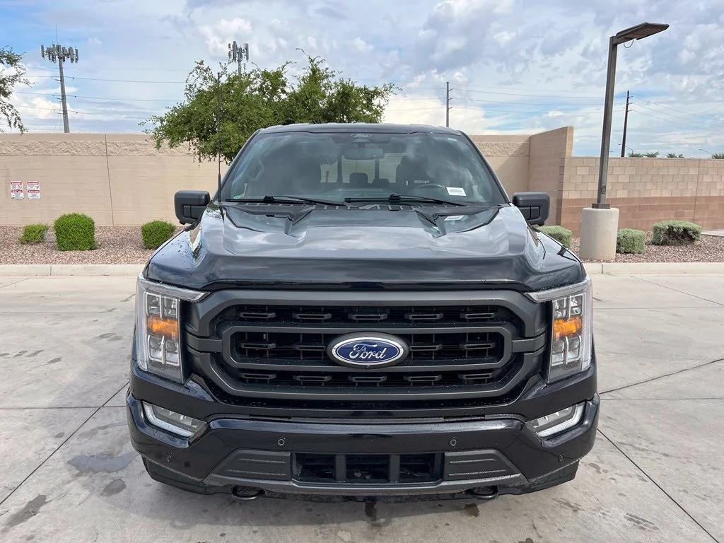 Used 2022 Black Ford XLT image 4
