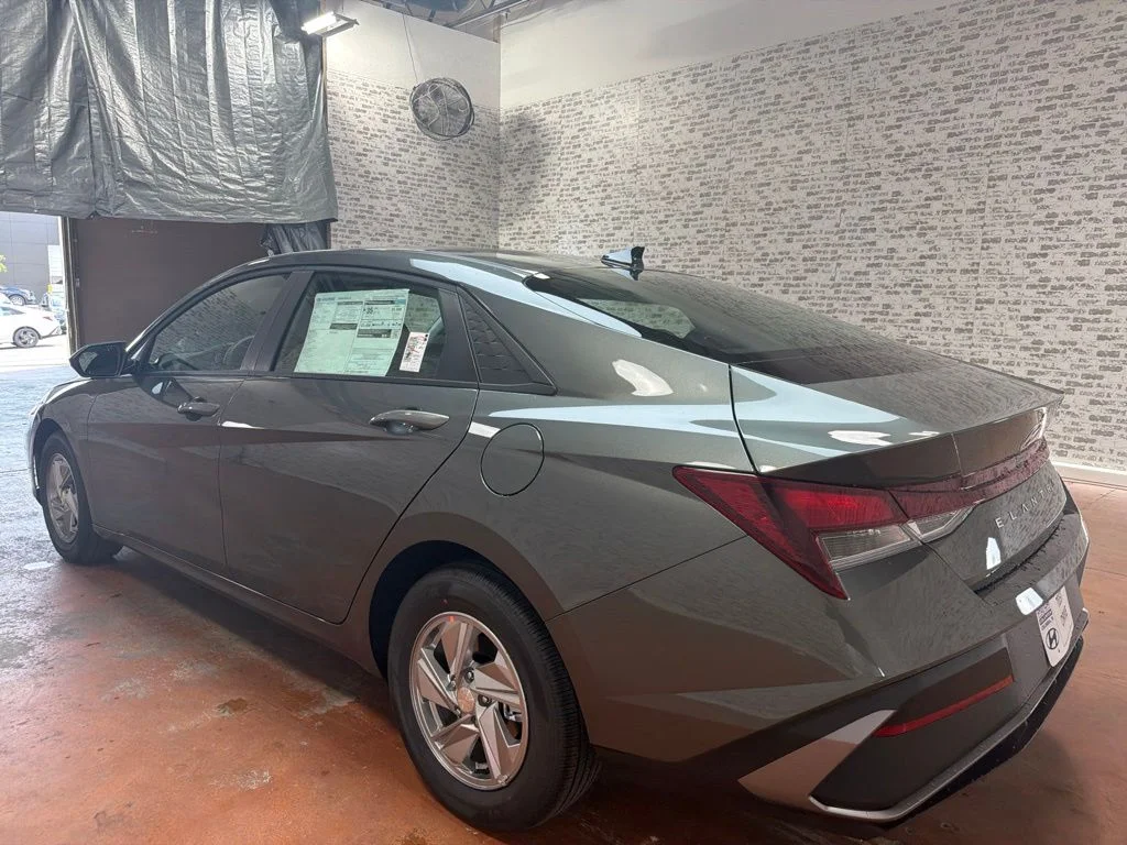 New 2026 Amazon Gray Hyundai SE image 5