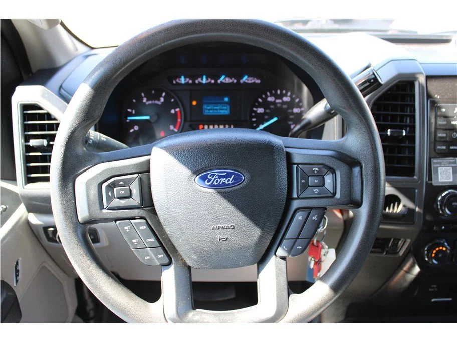 Used 2017 White Ford XL Cab & Chassis 4D image 15