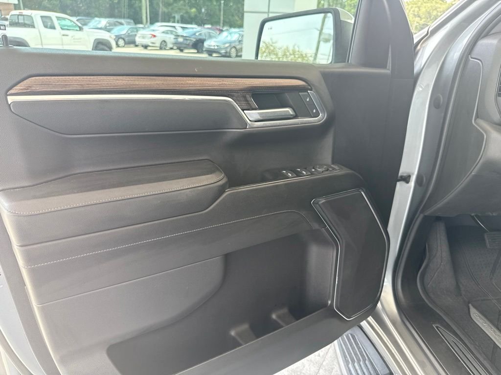 Used 2023 Gray Chevrolet LT image 32
