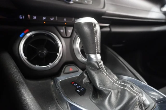 Used 2021  Chevrolet 1LS image 26