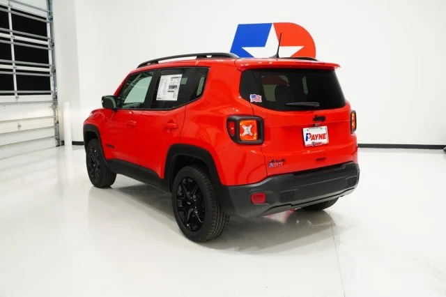 Used 2023 Colorado Red Clearcoat Jeep Altitude image 8