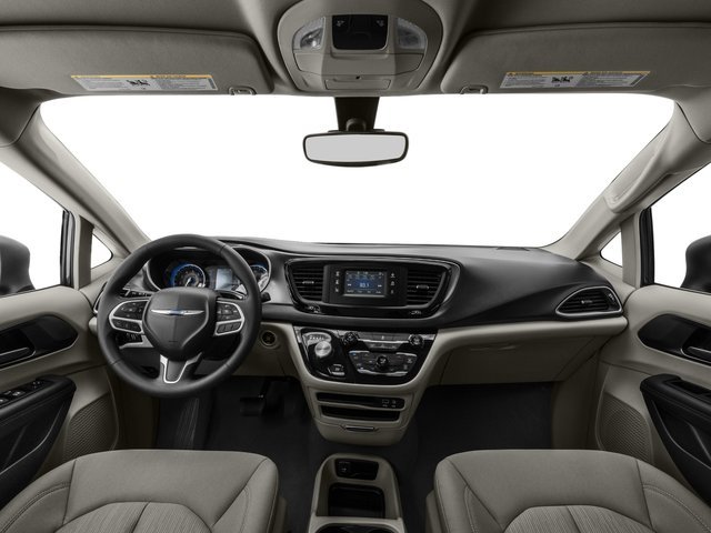 Used 2017 Granite Crystal Metallic Clearcoat Chrysler Touring image 11
