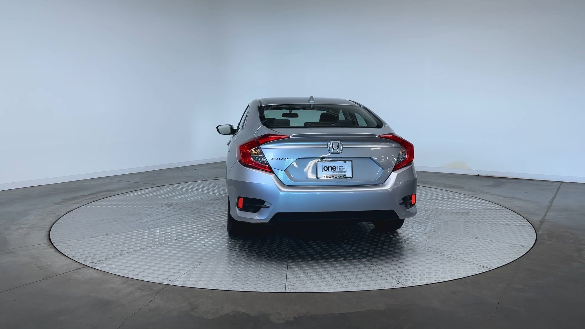 Used 2018 Lunar Silver Metallic Honda EX-T image 7