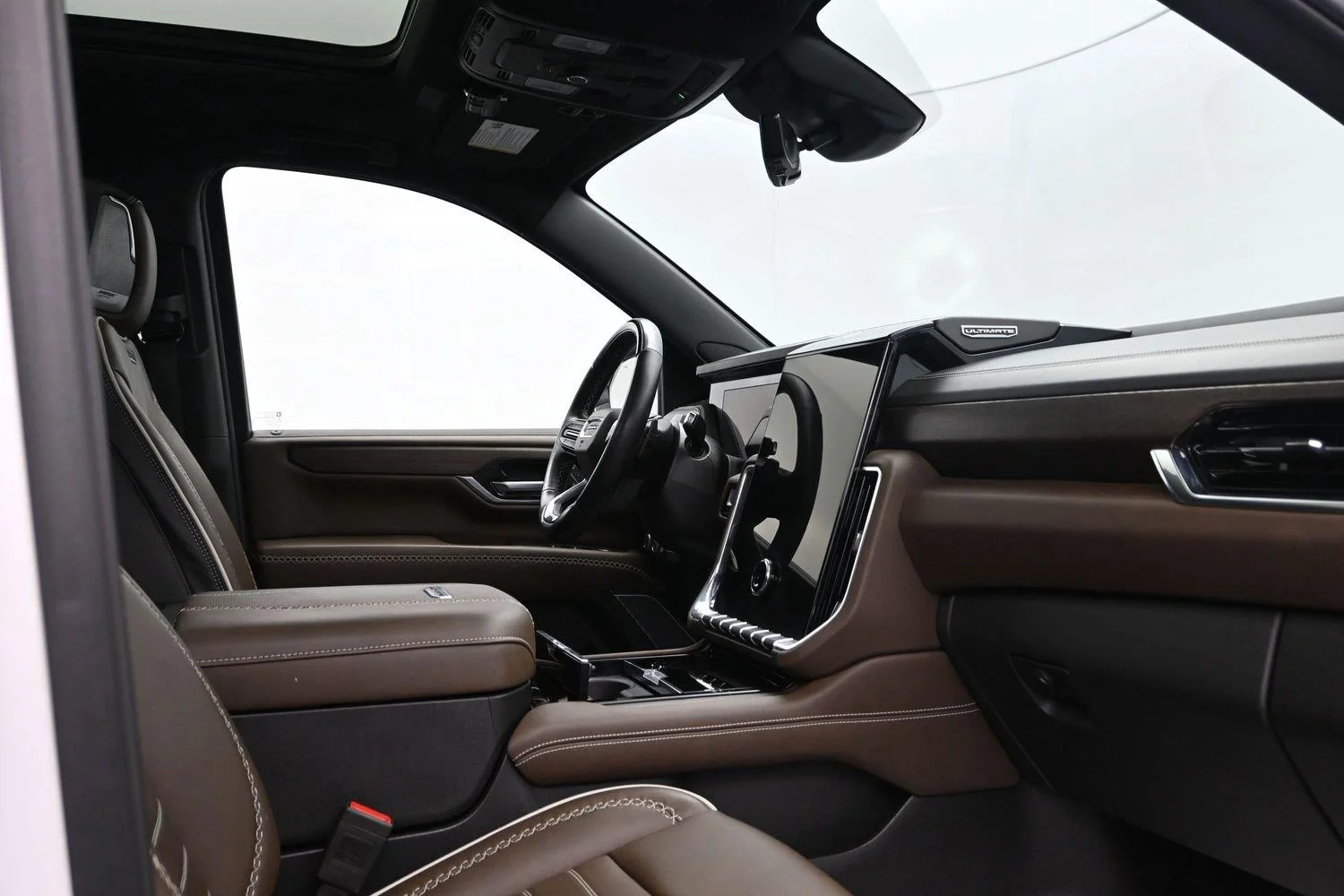 2025 GMC Yukon Denali Ultimate - Photo 14