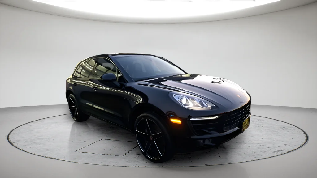 Used 2018  Porsche Base image 3