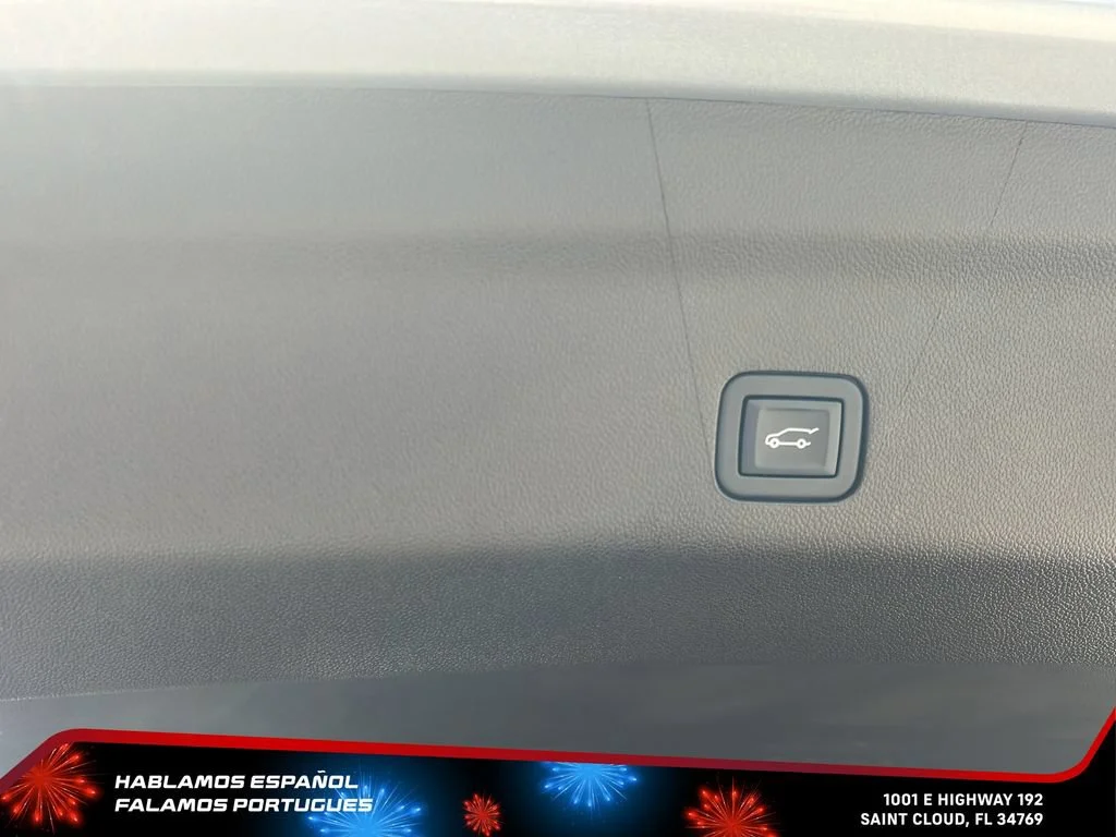 Certified Used 2024 Sterling Metallic GMC SLT image 38