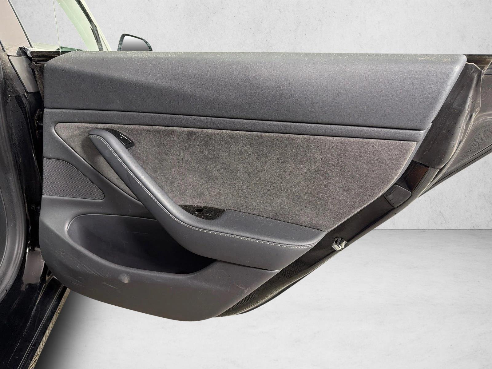 Used 2018 Black Tesla Long Range Battery image 18