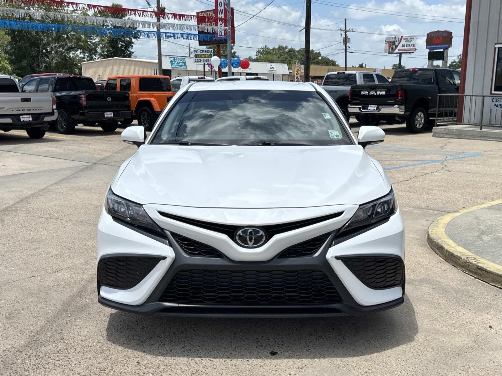 Used 2023 Ice Cap Toyota SE Nightshade image 2