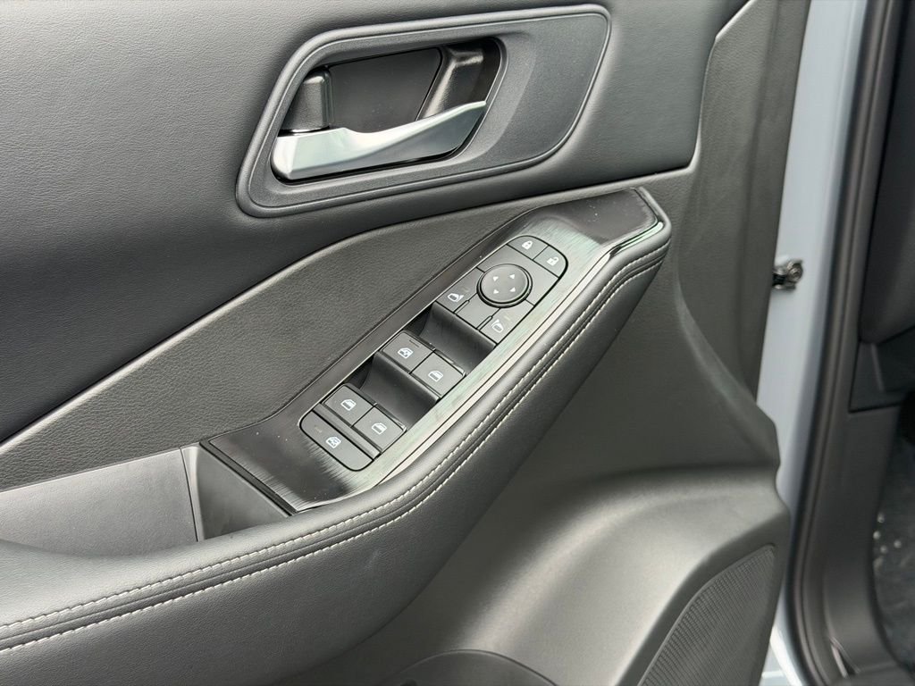 New 2026 Boulder Gray Pearl Nissan SV image 13