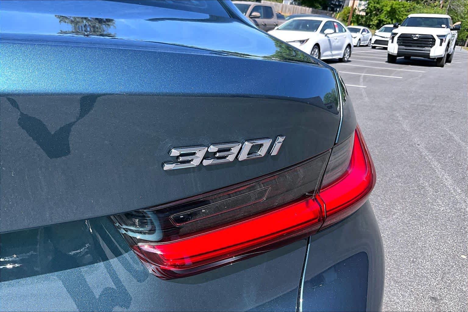 Used 2020 Blue Ridge Mountain Metallic BMW 330i image 10