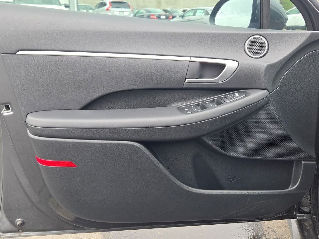 Used 2025 Gray Hyundai SE image 18