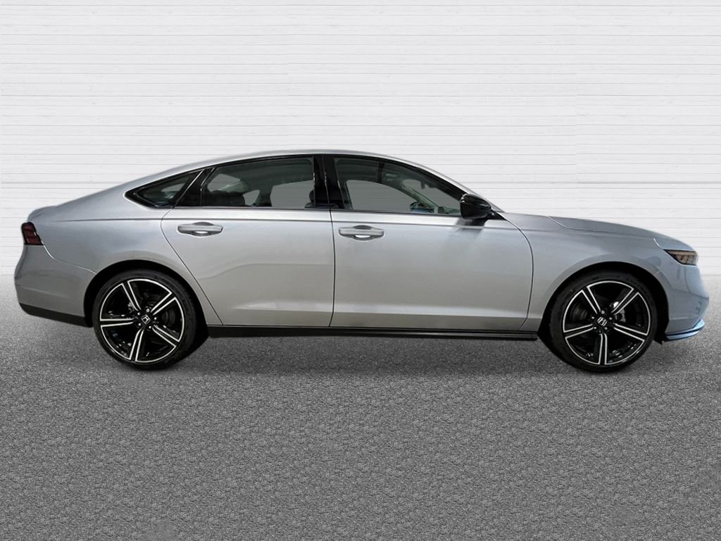 New 2026 Solar Silver Metallic Honda SE image 7