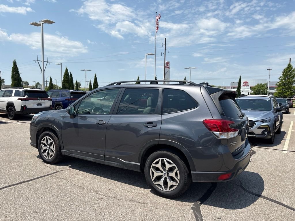 Used 2024 Gray Subaru Premium image 6