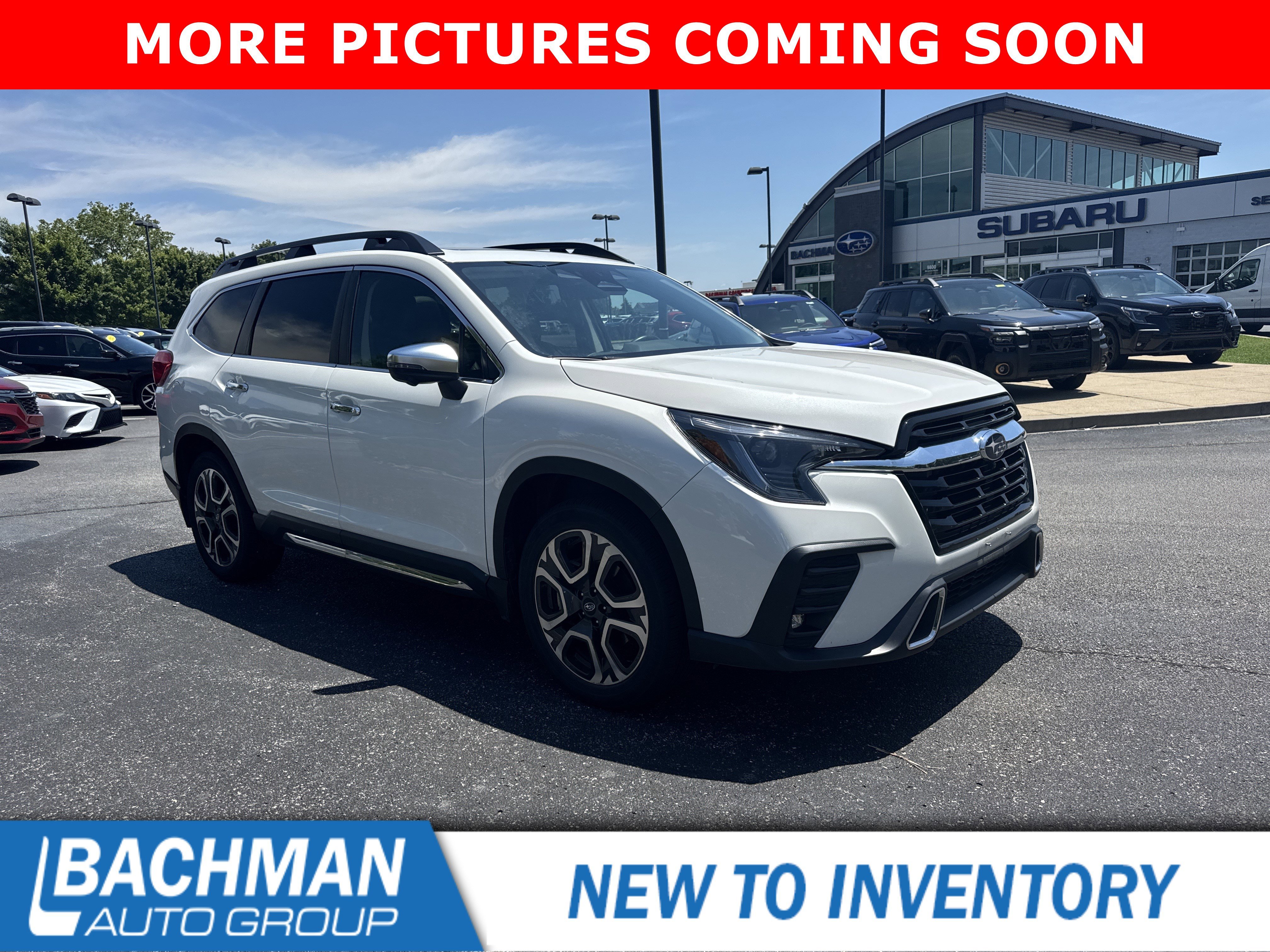 2023 Subaru Ascent Touring's photo
