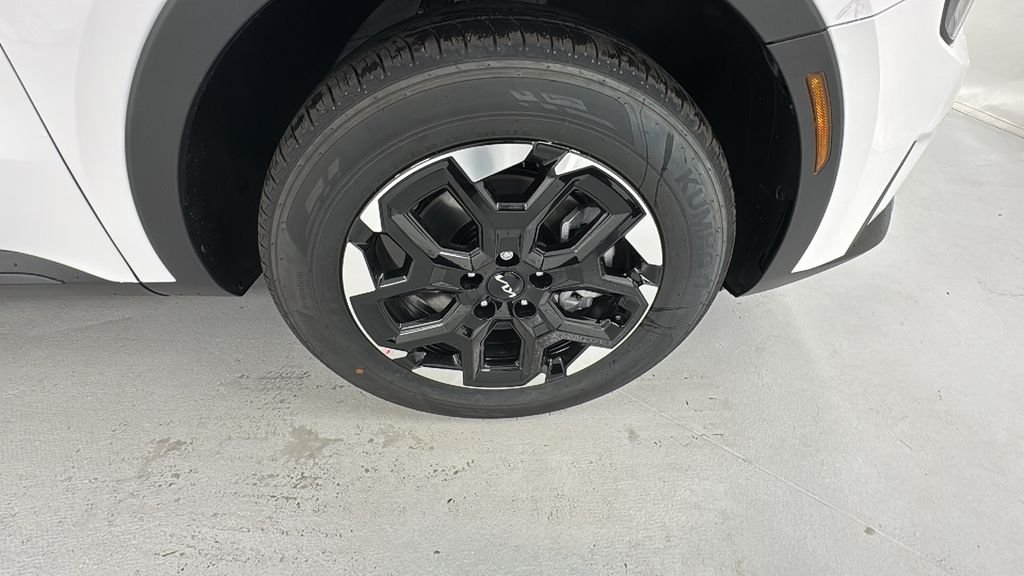 2025 Kia Sorento S - Photo 9