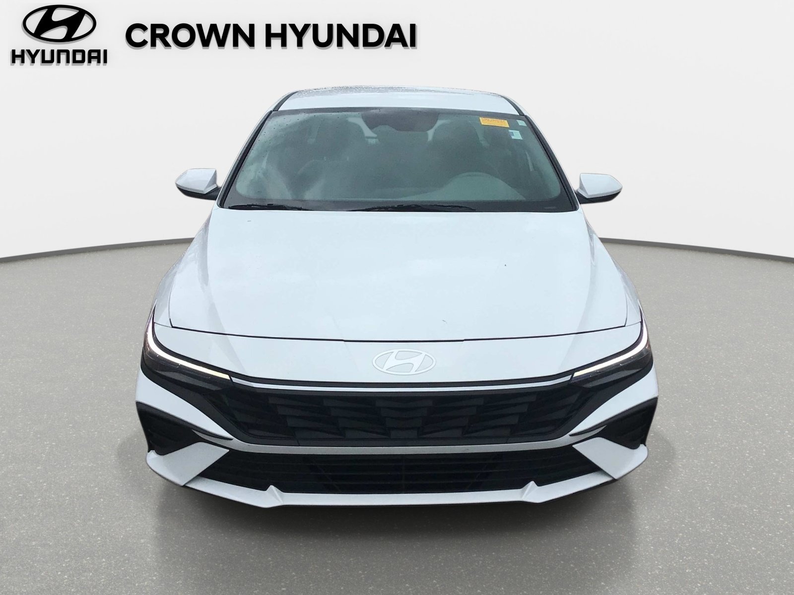 Used 2024 Serenity White Hyundai SE image 2