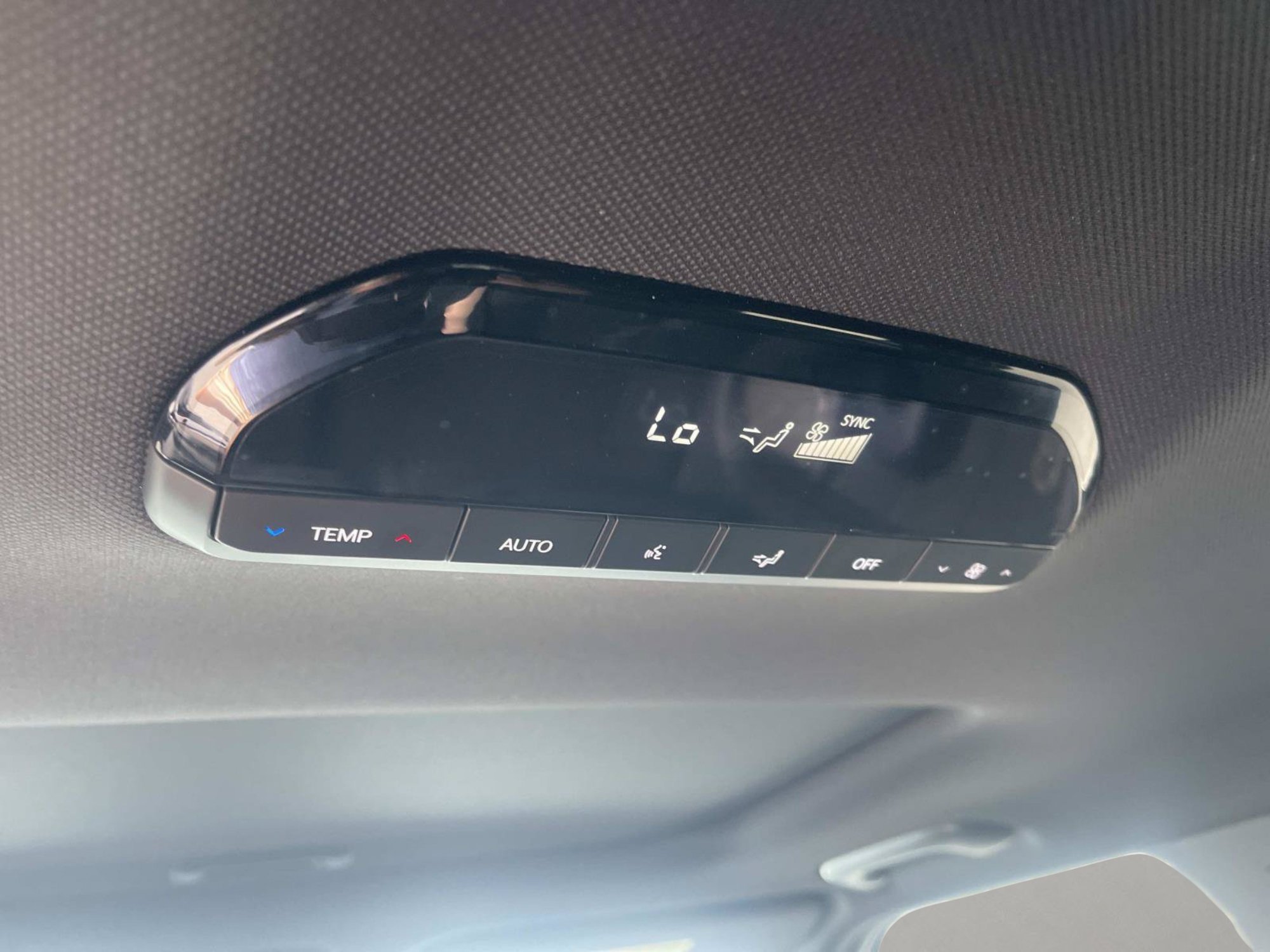 New 2027 Glacial White Pearl Kia SX image 14