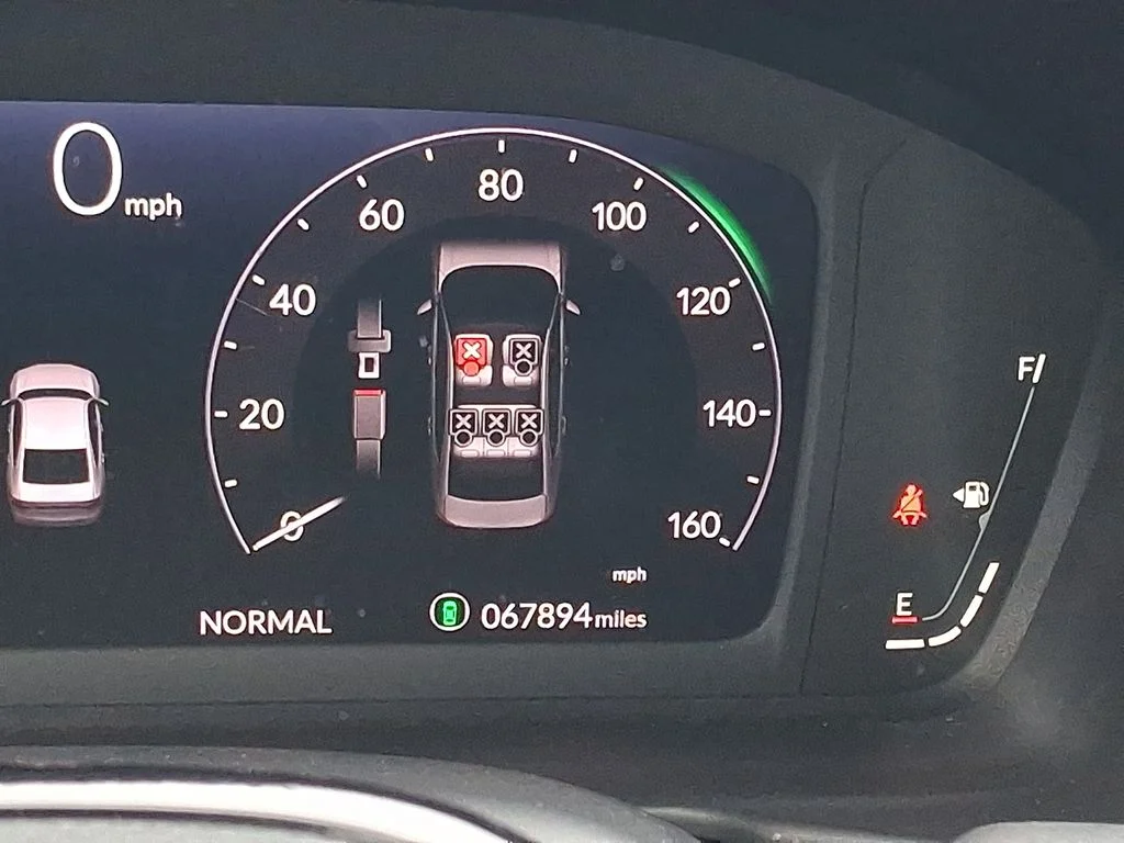 Used 2024 Silver Honda Touring image 21