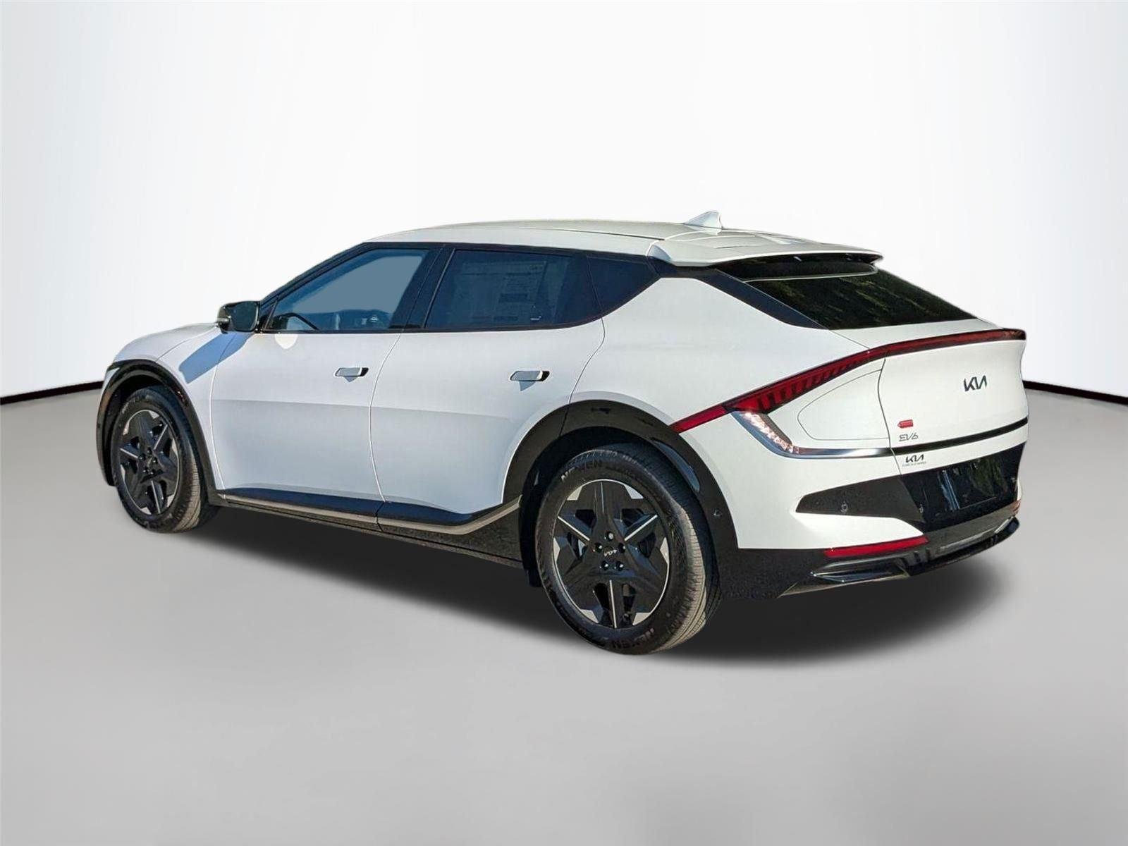 New 2025 Glacier White Pearl Kia Wind image 9