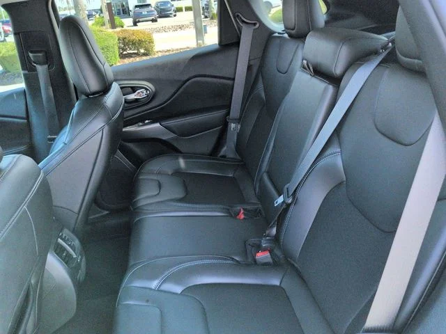 Certified Used 2020 Sting Gray Clearcoat Jeep Latitude Plus image 14