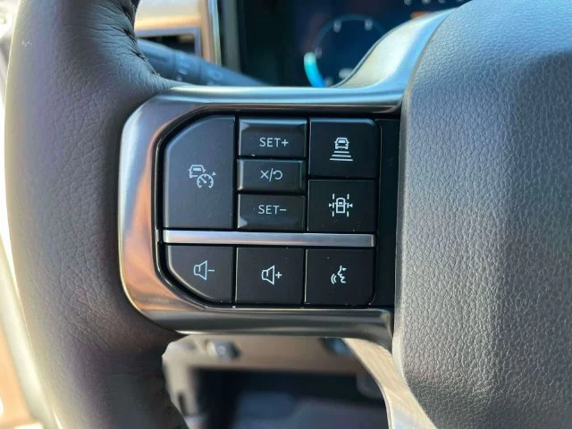 New 2027 Star White Metallic Tri-Coat Ford F-350® King Ranch® image 24