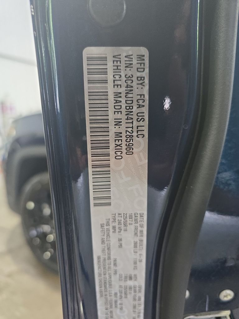 New 2026 Fathom Blue Pearl-Coat Exterior Paint Jeep Latitude image 30