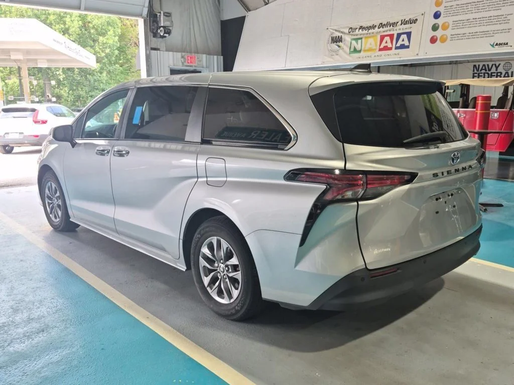 Certified Used 2022 Silver Toyota XLE image 16