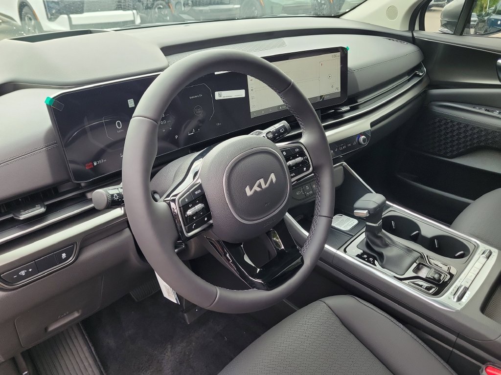 New 2026 Snow White Pearl Kia SX Prestige image 24