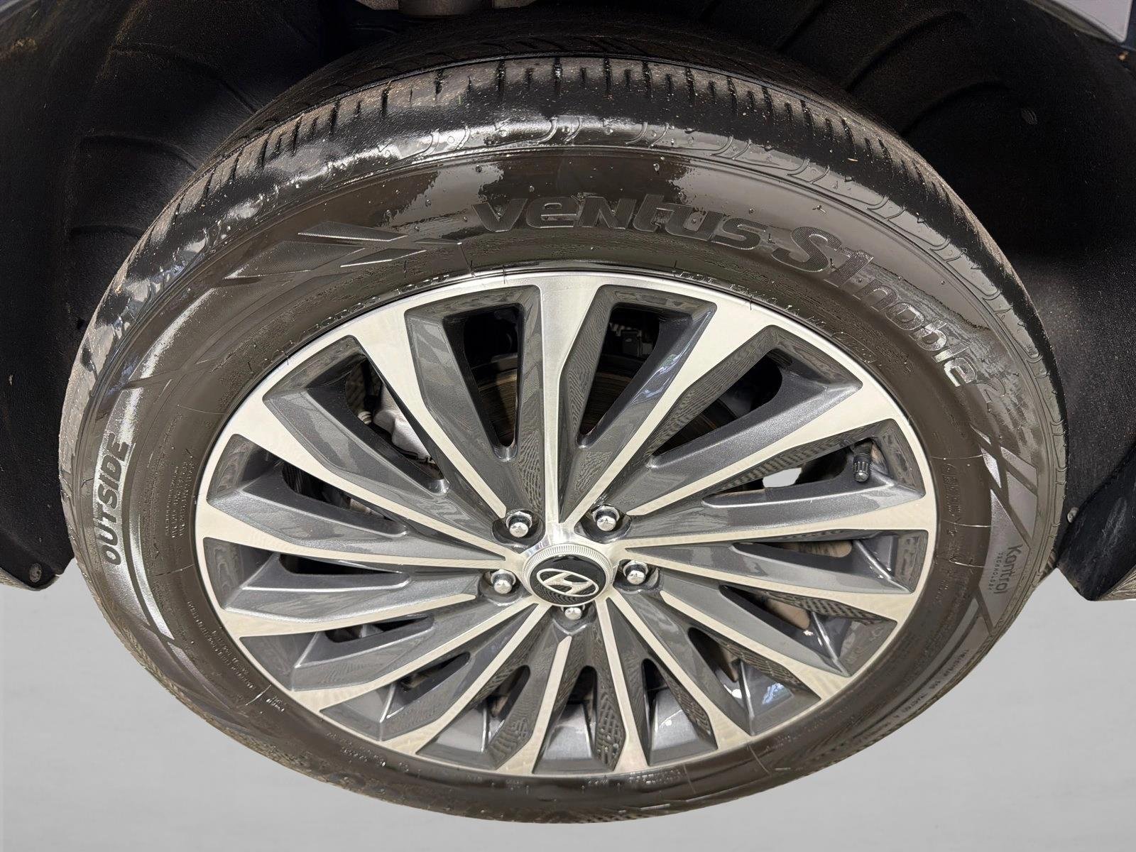Used 2023 Moonlight Cloud Hyundai Calligraphy image 19