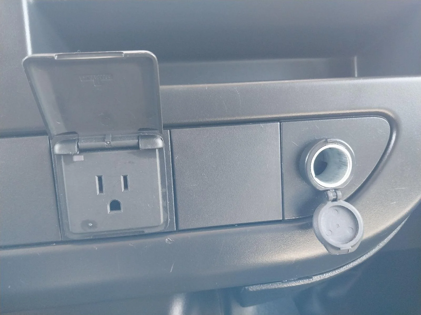 2023 GMC Savana Passenger LS - Photo 25