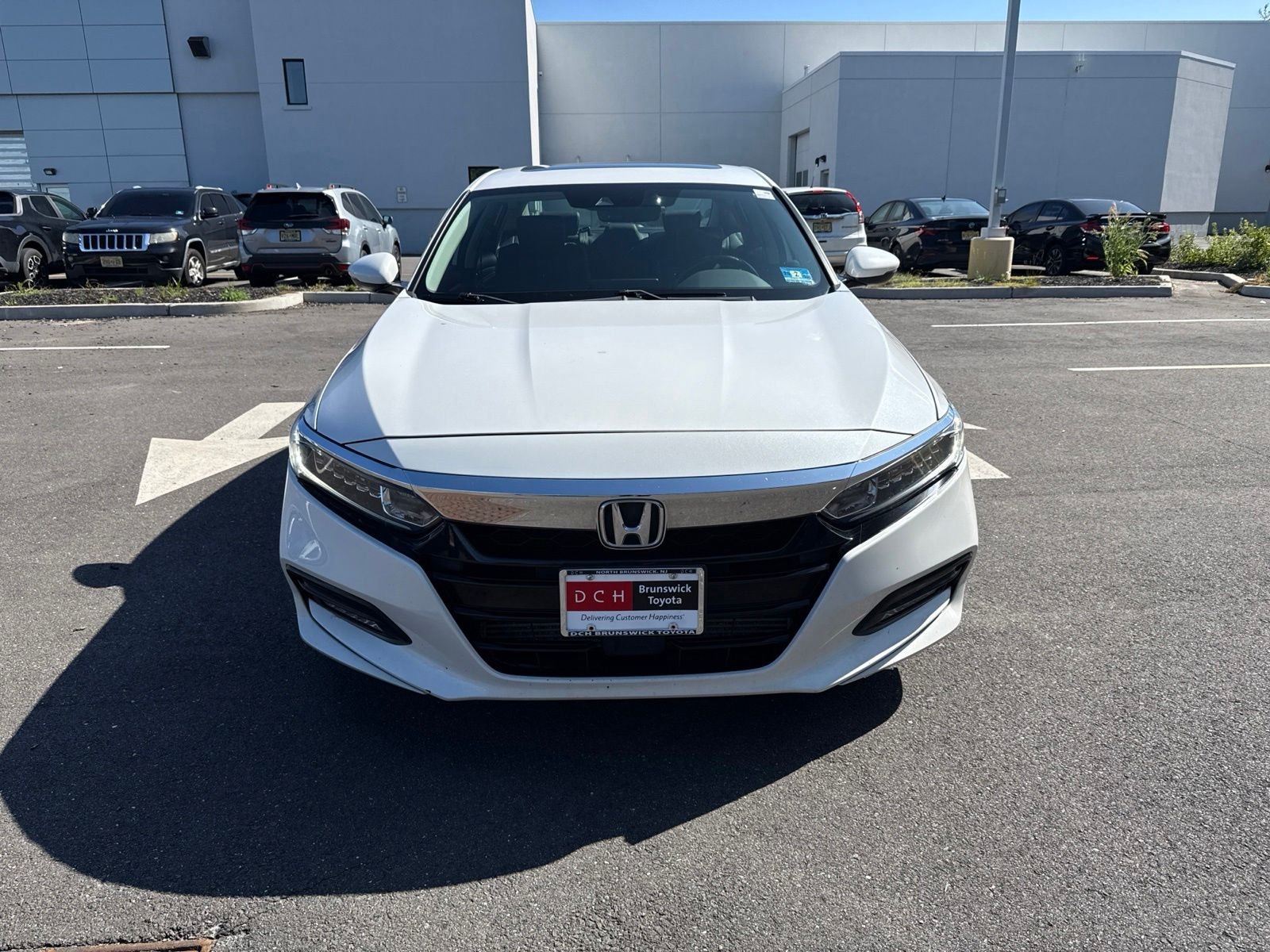 Used 2018 White Honda EX-L image 2