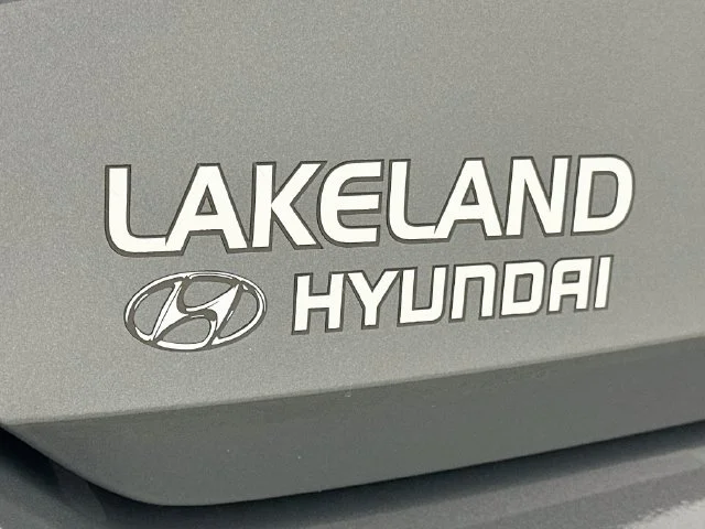 New 2026 Hyundai ELANTRA SE