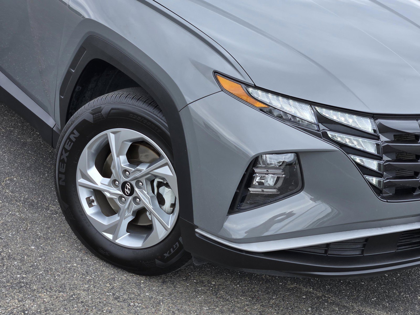 Certified Used 2024 Hampton Gray Hyundai SEL image 9